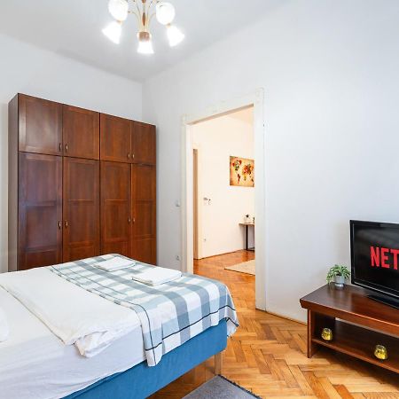 Beautiful Spacious Three-Room Suite Close To Buda Castle Budapest Bagian luar foto