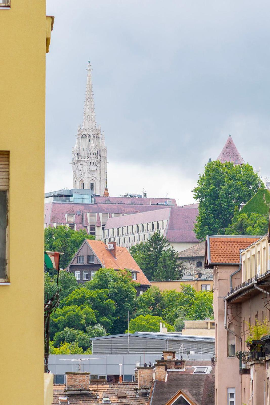 Beautiful Spacious Three-Room Suite Close To Buda Castle Budapest Bagian luar foto