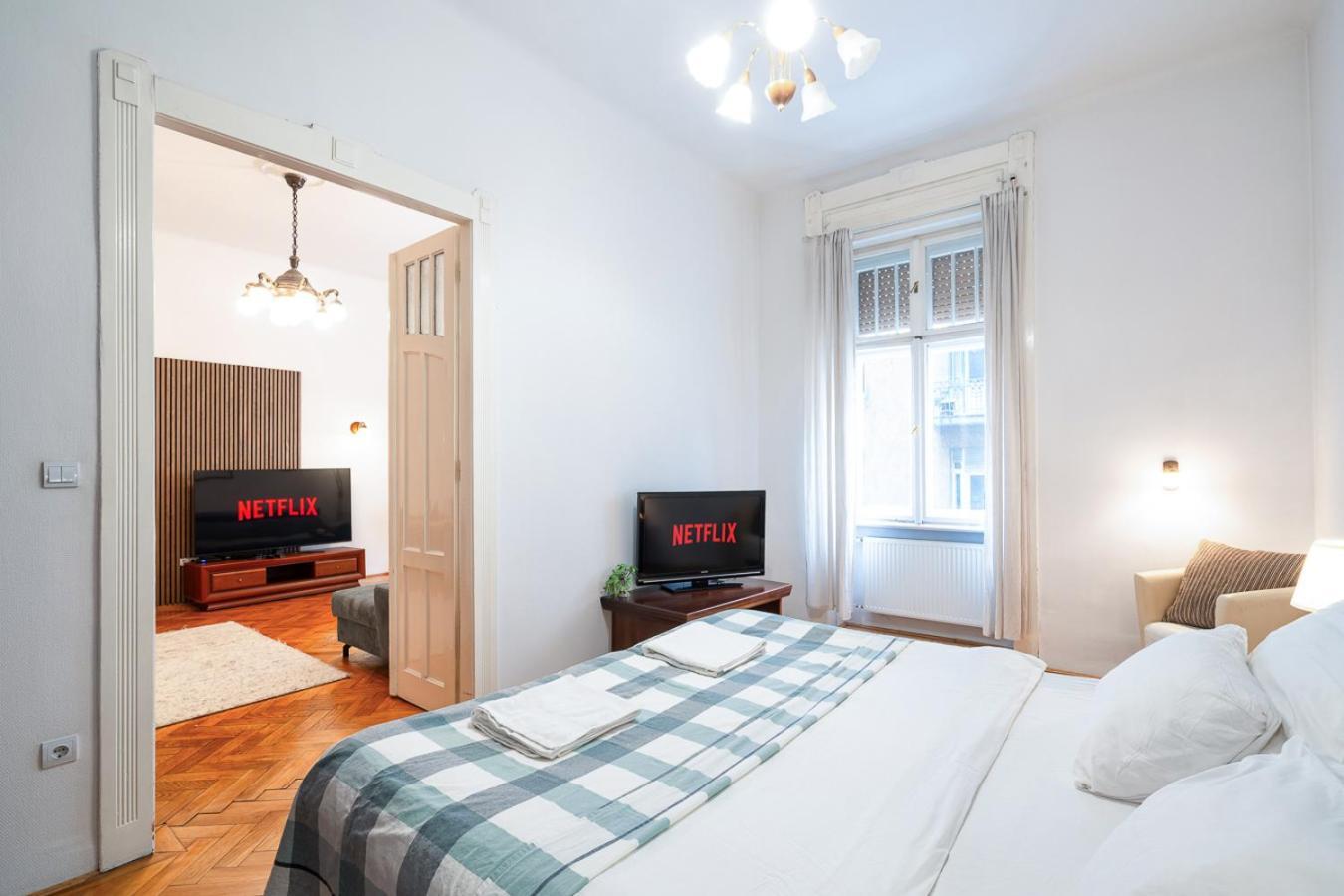 Beautiful Spacious Three-Room Suite Close To Buda Castle Budapest Bagian luar foto