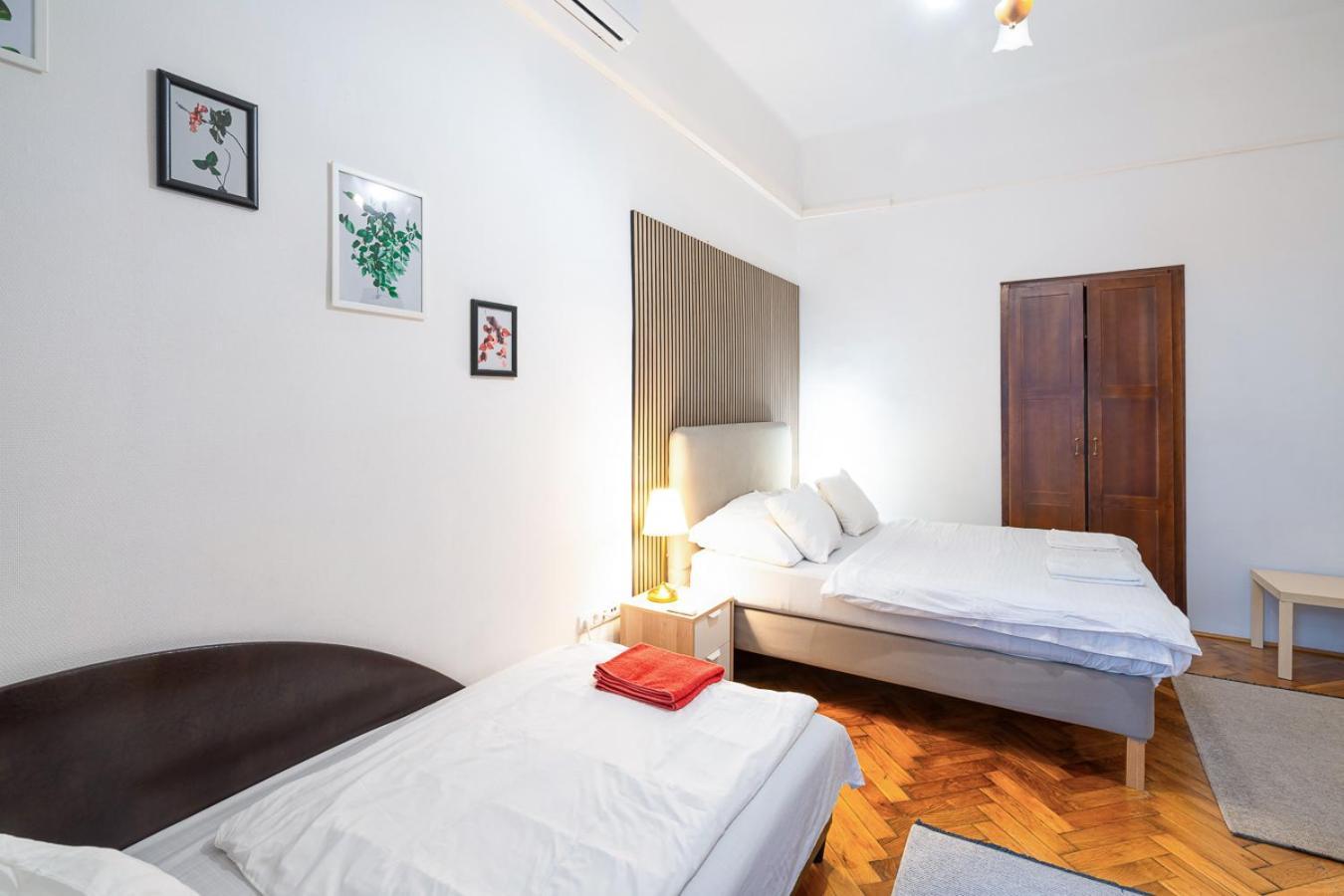 Beautiful Spacious Three-Room Suite Close To Buda Castle Budapest Bagian luar foto