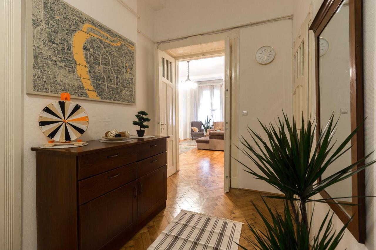 Beautiful Spacious Three-Room Suite Close To Buda Castle Budapest Bagian luar foto