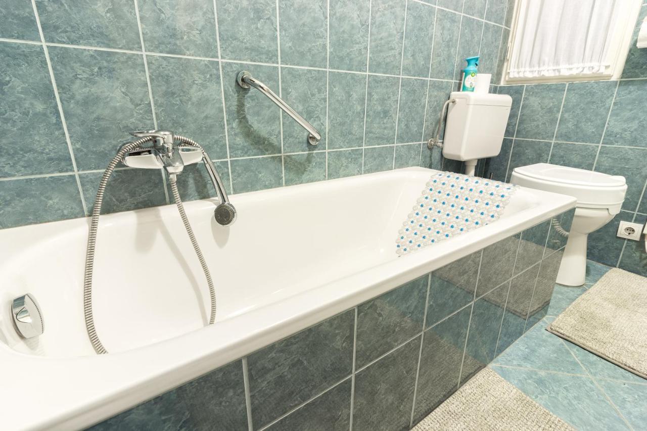 Beautiful Spacious Three-Room Suite Close To Buda Castle Budapest Bagian luar foto