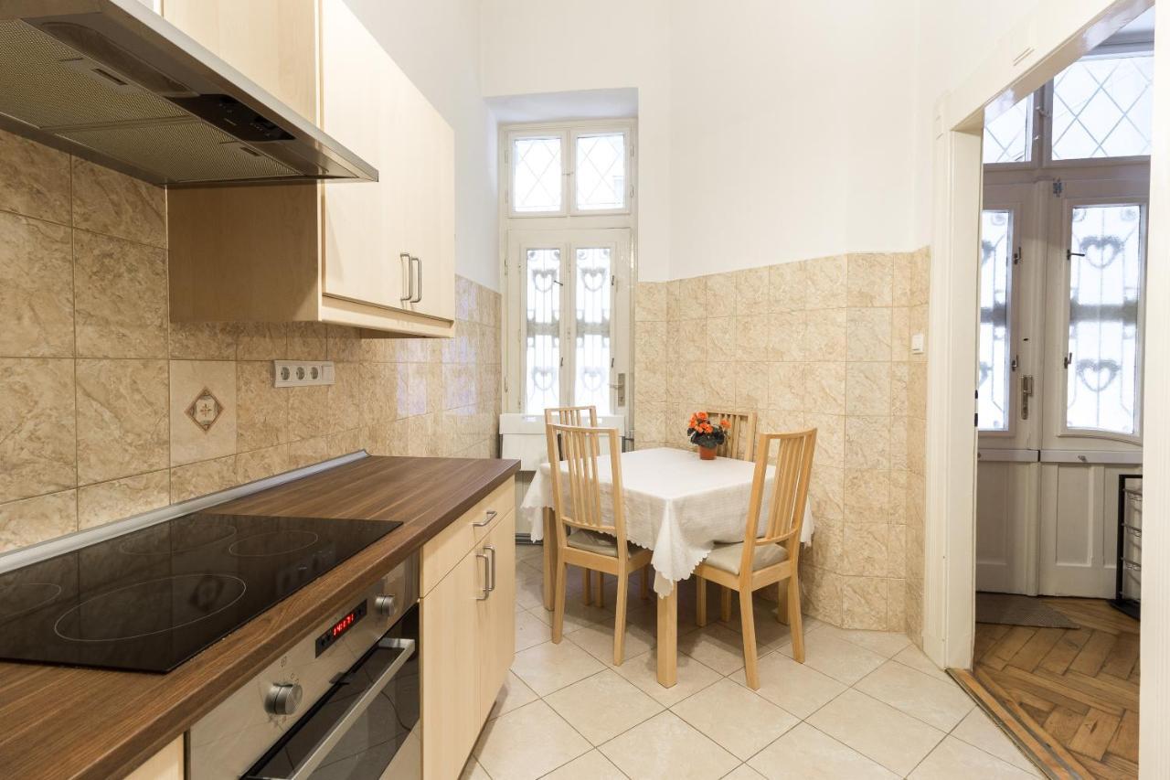 Beautiful Spacious Three-Room Suite Close To Buda Castle Budapest Bagian luar foto